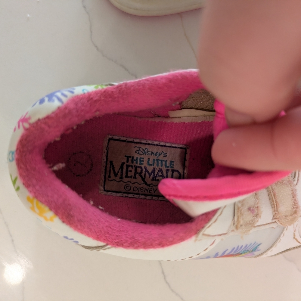 1990s Vintage Disney Little Mermaid Sneakers - Picture 6 of 6